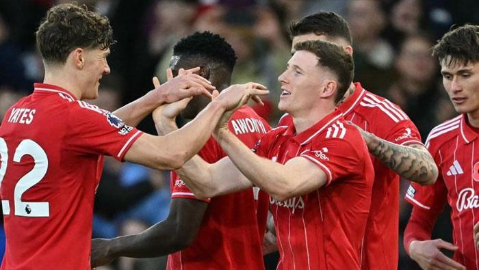 Forest, bu sezon Premier Lig’de oynadığı 26 karşılaşmada 7 galibiyet 6 beraberlik ve 13 mağlubiyet alarak puan tablosunda topladığı 27 puan ile 17. sırada kendisine yer buldu.