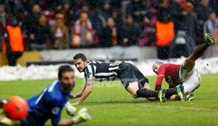 'JUVE DAHA FAVORİ'
Önümüzdeki hafta oynanacak maç hakkında da konuşan Melo, 