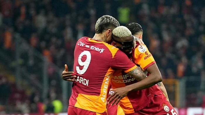 FORMDA BİR ICARDI VE OSIMHEN BİRLİKTE OYNAR