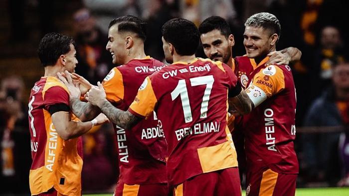 İLKAY, SACHA VE DAVINSON AKSAYAN OYUNCULARDI