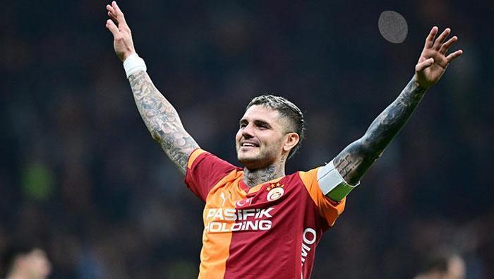 'KORKU SALDILAR'
Virgilio Sport: “Türkler, Juventus'a karşı oynayacakları Şampiyonlar Ligi maçı öncesinde moralleri yüksek: Eski Napoli oyuncusunun iki asisti ve eski Inter oyuncusunun üç golü, Eyüpspor karşısında galibiyeti garantilemek için yeterli oldu. Spalletti uyarıldı.”