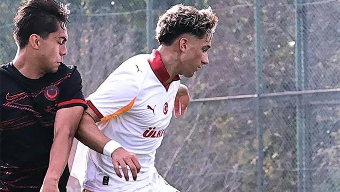 Çağrı Balta'da yaşanabilecek olası krizi Ocak ayında ilk olarak FANATİK duyurmuştu. Ömer Necati Albayrak'ın haberine göre; Sarı-kırmızılı takımın Fethiyespor ile oynadığı kupa maçında kadroya alınmaması geniş yankı uyandıran genç forvetin, bugün oynanan U19 karşılaşmasının kadrosunda da bulunmaması soru işaretlerini artırdı.