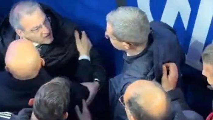 Damien Comolli çılgına döndü, Spalletti iterek uzaklaştırdı Inter - Juventus maçında skandal hakem kararı...