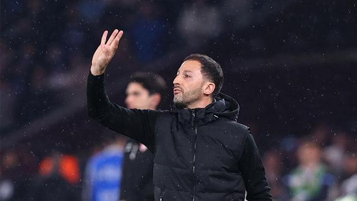 GÖZLER TEDESCO'DA
Domenico Tedesco, orta sahada oyunu kontrol etmek için Trabzonspor karşısındaki benzer bir kadro ve planı tercih edebilir. Öte yandan maçın Kadıköy’de oynanacak olması nedeniyle 4-2-3-1’e dönüp kanatların da dahil olacağı daha fazla hücum opsiyonunu da düşünebilir. Yapılacak taktik idmanlar bu konuda belirleyici olacak.