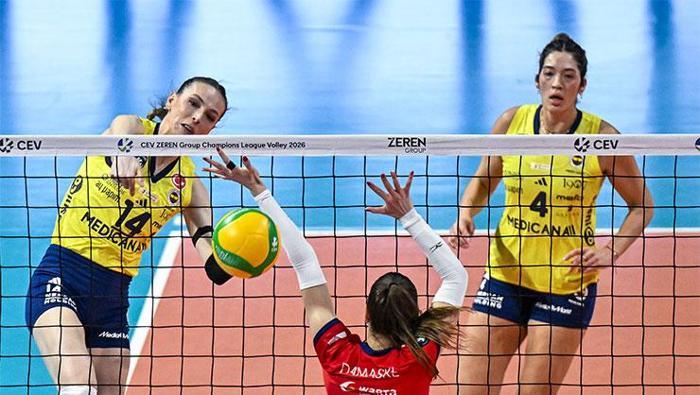 KADIN VOLEYBOLDA 2/2
Fenerbahçe Kadın Voleybol Takımı, geçen hafta ligde 2 maça çıktı. İlk olarak Kuzeyboru deplasmanına giden Sarı-Laciverliler, mücadeleyi 3-1 kazandı. Fenerbahçe Medicana daha sonra evinde ağırladığı İlbank’ı ise 3-0’la geçti.