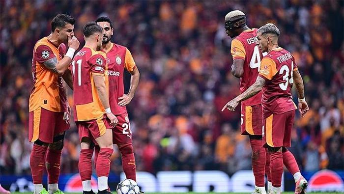 Galatasaray - Juventus karşılaşması, 17 Şubat Salı günü futbolseverlerle buluşacak. Nefesleri kesecek karşılaşma, 20.45'te başlayacak ve TRT1 ekranlarında canlı ve şifresiz olarak yayınlanacak. TRT 1 yayını; Digiturk, D-Smart, Kablo TV, Tivibu, Turkcell TV+, Fil Box ve Vodafone TV gibi platformlar üzerinden izlenebiliyor. Ayrıca Türksat uydusu ve TRT'nin resmi dijital yayın kanalları aracılığıyla da maç anbean takip edilebilecek.