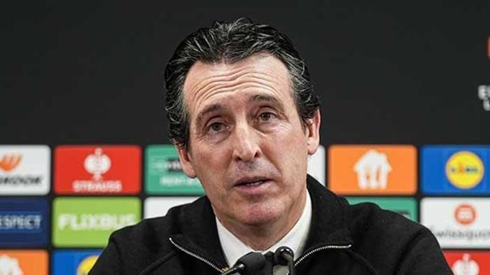 UNAI EMERY PİŞMAN
Takvim'in haberine göre; bonservisini almayan İngiliz ekibinde Teknik Direktör Unai Emery, bu karardan dolayı büyük pişmanlık duyuyor. İspanyol teknik adamın yönetime, 