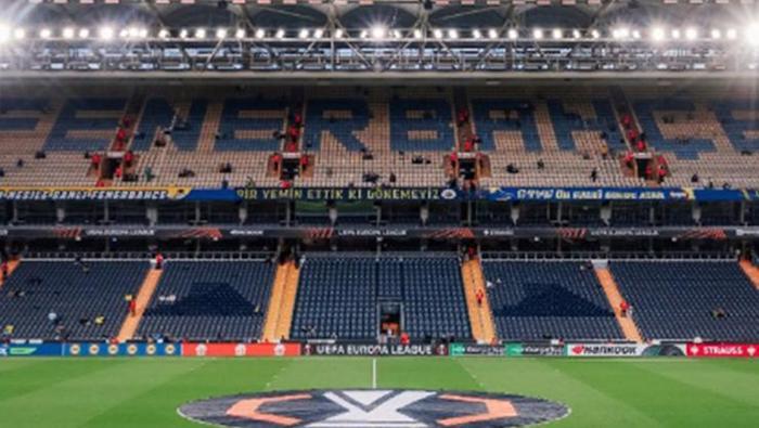 KADIKÖY'DE KRİTİK MAÇ
Fenerbahçe, UEFA Avrupa Ligi Son 16 Play-Off Turu ilk maçında perşembe akşamı Nottingham Forest'ı konuk edecek. 20.45'te başlayacak olan mücadele nefesleri kesecek.