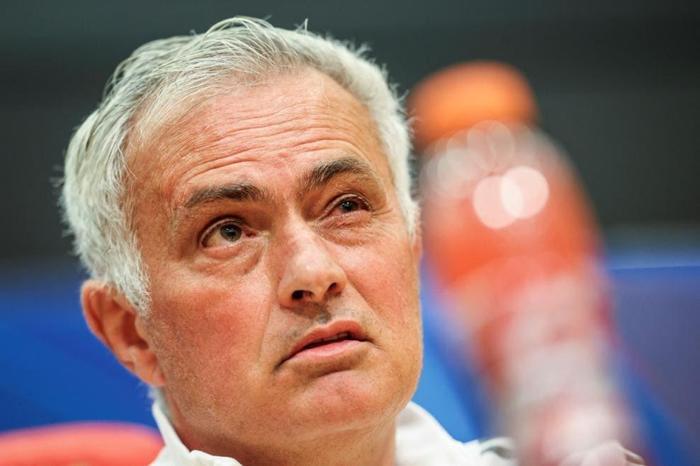 MOURINHO: BENFICA IRKÇI BİR KULÜP DEĞİLDİR