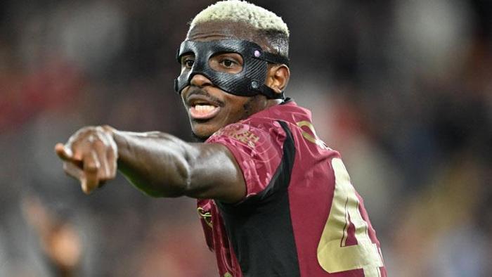 Kral Kupası'nda Atletico Madrid'e 4-0 yenildikten sonra La Liga'da da Girona'ya yenilerek liderliği ezeli rakibi Real Madrid'e kaptıran Barcelona, gelecek planlarını yapmaya başladı. Henry'ye göre sorun santrforda. Lewandowski ve Ferran'ı yeterli görmediğini ifade eden Fransız futbol adamı 