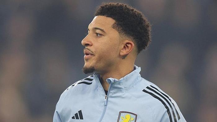 SANCHO BOMBASI
Ara transfer döneminde kadrosuna önemli takviyeler yapan İstanbul devi için sürpriz bir isim öne çıktı. İngiliz basını, Süper Lig ekibinin sezon sonunda Jadon Sancho için harekete geçebileceğini yazdı.