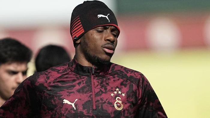 SALONDA ÇALIŞTI
Öte yandan, Sarı-kırmızılılar, Nijeryalı golcünün dünkü idmanda salonda çalıştığını duyurdu. Galatasaray forması altında bu sezon 23 maçta süre bulan Victor Osimhen, 15 gol attı ve 5 asist yaptı.