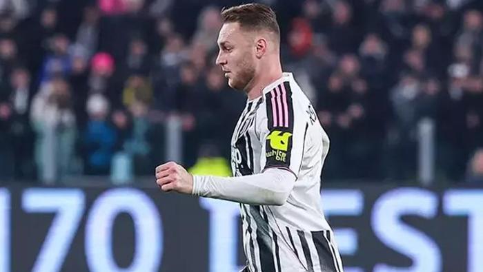 MAÇ ÖNEMLİ
Öte yandan haberde yer alan bilgilere göre, iki takım arasında oynanacak rövanş karşılaşması sahadaki mücadele kadar Koopmeiners transferi için de büyük önem taşıyor.