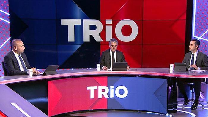 TRIO YORUMLADI
Yayıncı kuruluşta yayınlanan 'Trio' programında eski hakemler Deniz Çoban, Bülent Yıldırım ve Bahattin Duran, Fenerbahçe - Kasımpaşa maçında çalınan düdükleri yorumladılar. İşte o pozisyonlar: