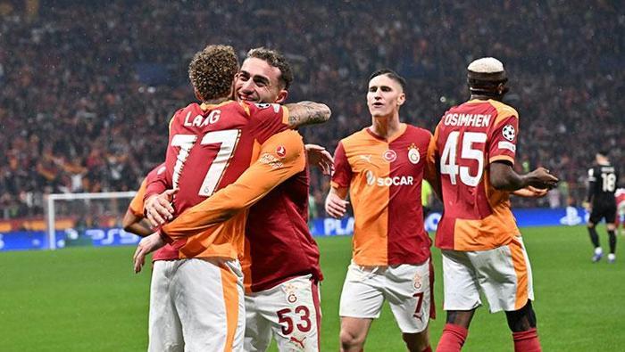 1. GALATASARAY
Sezon sonu toplayacağı puan: 81 puan*Galatasaray'ın şampiyonluk ihtimali bu hafta Konyaspor'a kaybetmesine rağmen yüzde 62.5'tan yüzde 67.2'ye yükseldi.