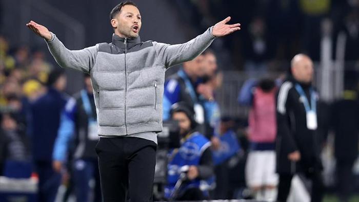 MORALLER ALT ÜST OLDU
Karşılaşmanın son anlarında Talisca ve Ederson sorun yaşasa da 90 dakikayı tamamladı. Skriniar ve Alvarez’den oluşan sakatlara 4 yeni ismin daha eklenmesi moralleri alt üst etti.