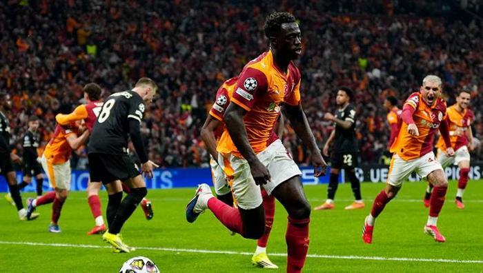 UEFA Şampiyonlar Ligi son 16 turu play-off rövanşında temsilcimiz Galatasaray, deplasmanda Juventus ile karşı karşıya gelecek. Torino'daki kritik mücadele öncesi sarı-kırmızı cephede dikkat çeken bir gelişme yaşandı.
