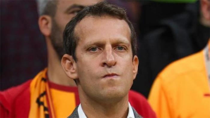 Şampiyonlar Ligi'ndeki ilk maçında Eintracht karşısında alınan yenilgiye de değinen Gardi “O ağır yenilgiyi kimse unutmadı. Galatasaray soyunma odasında hâlâ bir uyarı niteliğinde: aynı hataları tekrarlamamak gerekiyor. Ama o tek maçtı, lig aşamasının ilk karşılaşmasıydı; bu ise çift maçlı eleme turu.” diyerek o dönemki hataların tekrarlanmaması gerektiğinin altını çizdi.