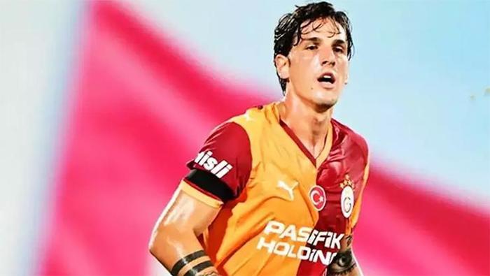 Geçen yaz, tersi bir yol izleyen Zaniolo oldu. İstanbul'dan ayrılıp İtalya'ya kiralık olarak geri döndü. 