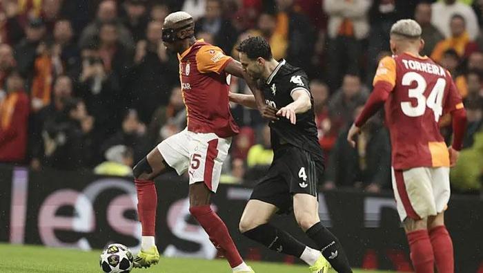 İTALYA EKİBİ, 5 MAÇTIR KAZANAMIYOR
Juventus, çıktığı son 5 resmi müsabakada 1 beraberlik ve 4 mağlubiyet yaşadı. Söz konusu dönemde ilk olarak İtalya Kupası'nda Atalanta'ya deplasmanda 3-0 mağlup olan Juventus, ligin 24. haftasında da iç sahada Lazio ile 2-2 berabere kaldı. Sonraki haftada ligde konuk olduğu Inter'e 3-2 kaybeden Torino ekibi, Şampiyonlar Ligi'nde ise Galatasaray'a deplasmanda 5-2 yenildi.Son resmi maçında Como'ya iç sahada 2-0 yenilen Juventus, söz konusu dönemde 6 kez rakip fileleri havalandırırken, 15 golü kalesinde gördü.