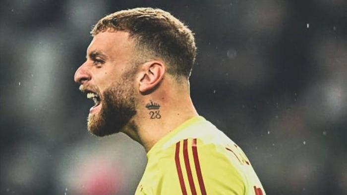 'SOSYAL MEDYA HESAPLARINI DEVRE DIŞI BIRAKTI'
Football Italia'da yer alan haberde şu ifadeler kullanıldı: 