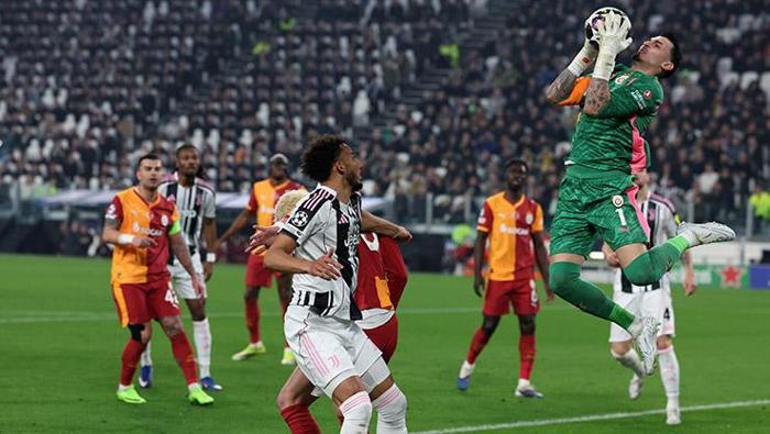 'KRAMPON KONTROLÜ BİLE YAPMAMIŞLAR'
“Krampon kontrolü bile yapmamışlar. Yardımcı hoca olarak biz ilk onlara bakardık. Kramponları uygun mu değil mi diye.. bak bu detaydır ama çok önemli bir detaydır. Ha bire kaydılar sahada..”