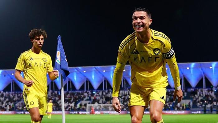 Cristiano Ronaldo, İspanyol kulübünü satın aldı: Resmi açıklama geldi
