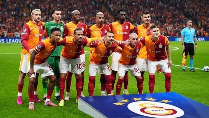 Böylelikle adını son 16 turuna yazdırmayı başaran Galatasaray, Cuma günü yapılacak olan kura çekimi için rakibini beklemeye başladı. Sarı-kırmızılı takım son 16 turunda ya Tottenham ya da Liverpool takımlarından birisiyle eşleşecek.