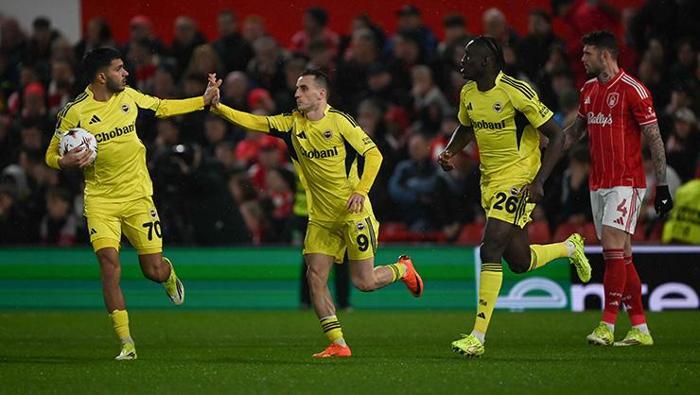 SKY SPORTS: Vitor Pereira'nın takımı zorlu maçı atlatarak Avrupa Ligi son 16 turuna yükseldi