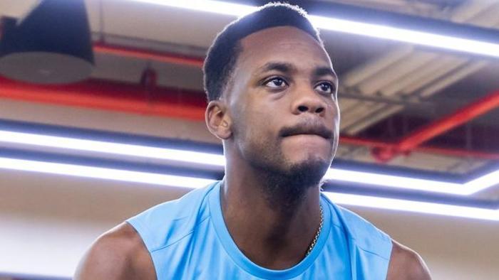 TARAFTARLAR TEPKİ GÖSTERDİ
İlk maçında düşük performansıyla hayal kırıklığı yaşatan Jhon Duran, taraftarlar tarafından sosyal medyada tepki gördü.