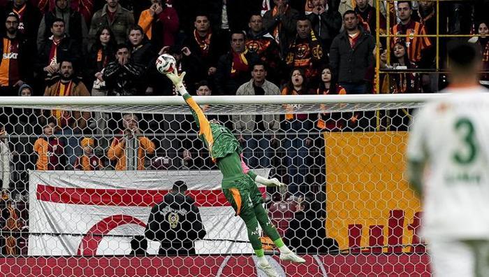 Bu nasıl güç, bu nasıl hırs Nihat Kahveci Galatasaray-Alanyaspor maçına damga vuran ismi açıkladı: Bir sorunu var mı bilmiyorum