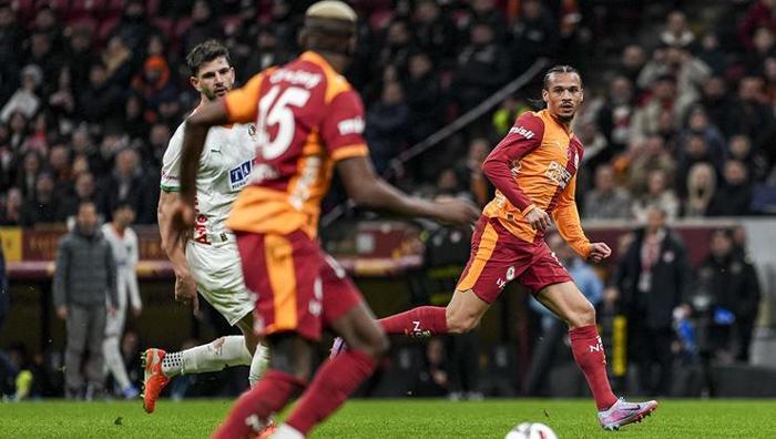 Bu nasıl güç, bu nasıl hırs Nihat Kahveci Galatasaray-Alanyaspor maçına damga vuran ismi açıkladı: Bir sorunu var mı bilmiyorum