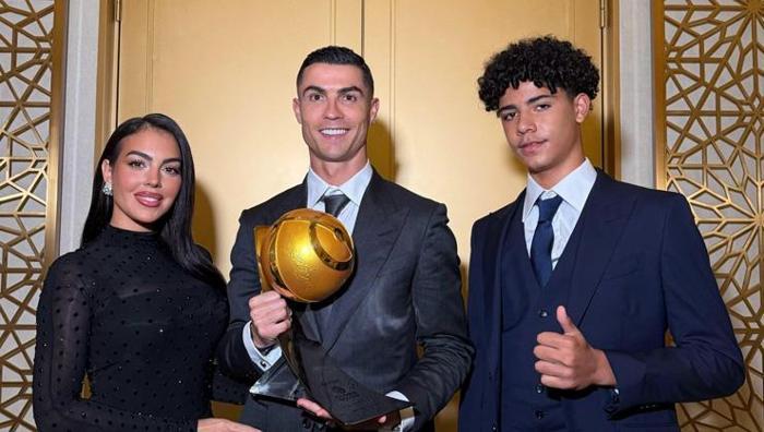 Cristiano Ronaldo Suudi Arabistandan kaçtı mı İranın saldırısı sonrası olay iddia: Radar görüntüleri ortaya çıktı