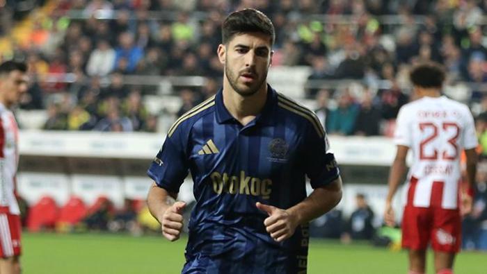 KADROYA ALINMAMIŞTI
Fenerbahçe'nin Ziraat Türkiye Kupası'nda deplasmanda Gaziantep FK'yi 4-0 mağlup ettiği karşılaşmada kadroya alınmayan Marco Asensio ile ilgili yeni bir gelişme yaşandı.