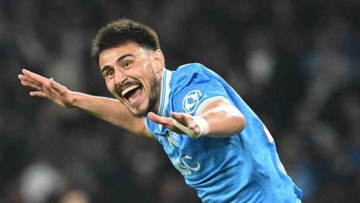 ELJİF ELMAS GOLÜNÜ ATTI