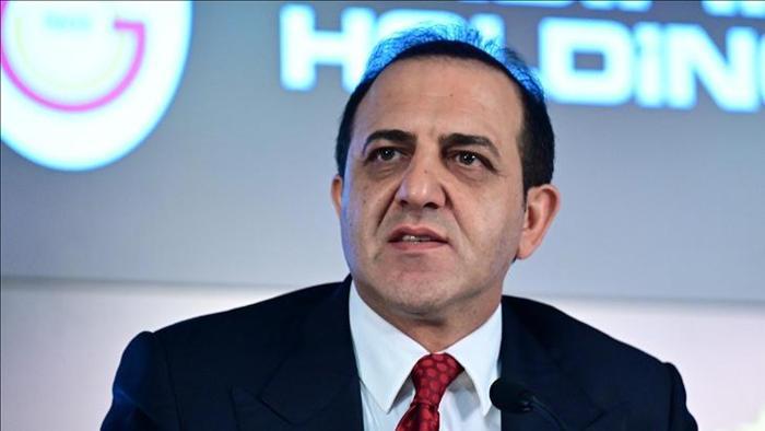 ŞAMPİYONLUK YORUMU
Sarı-kırmızılı takımı takip eden basın mensuplarıyla iftarda bir araya gelen Kavukcu, Süper Lig'deki şampiyonluk yarışı ve kulübün mali yapısı hakkında açıklamalarda bulundu. Kavukcu, ligin 25. haftasındaki derbide deplasmanda Beşiktaş'ı 1-0 yendiklerini hatırlatarak, 