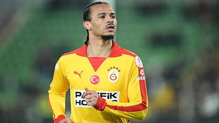 ALMAN BASININDAN SANE YORUMU
Alman basını, Leroy Sane'nin Beşiktaş ile oynanan derbi maçında gördüğü kırmızı karta geniş yer ayırdı. Alman futbolcunun asist yaptığı da hatırlatıldı. Spox'ta yer alan haberde, 