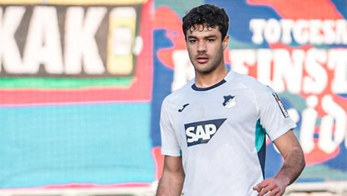 'G.SARAY BENİ OLDUĞUM KİŞİ YAPTI'
“Galatasaray beni bugün olduğum kişi yaptı ve Liverpool beni dünyaca ünlü bir oyuncu yaptı. İlginç bir maç olacak ve Galatasaray, ev sahibi avantajı ve taraftarlarıyla olan güçlü bağı dışında, bir takım olarak çok daha fazlasını sunuyor.”