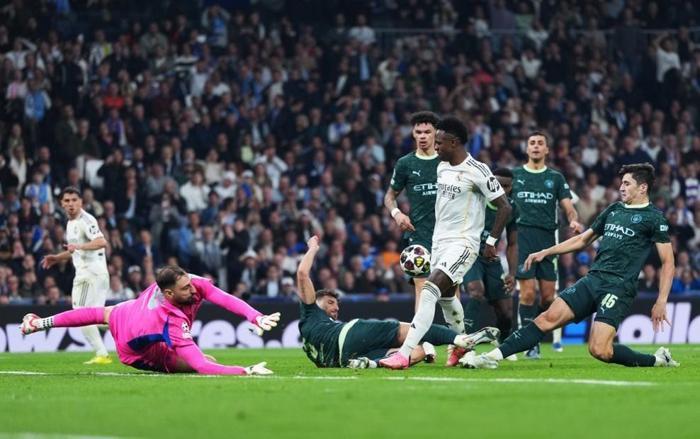 ÖNCE ELCHE ARDINDAN RÖVANŞ