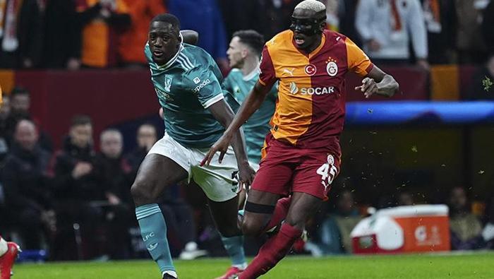 Ve sıcağı sıcağına, ligde cumartesi günü oynanacak Başakşehir maçı için de ekstra prim sözü verildi. Geçen sezon üç kupadan 10 milyon avroya yakın başarı ödülü alan sarı kırmızılılar, o parayı bir aylık dilimde elde edilen başarılar sebebiyle dağıtacak.