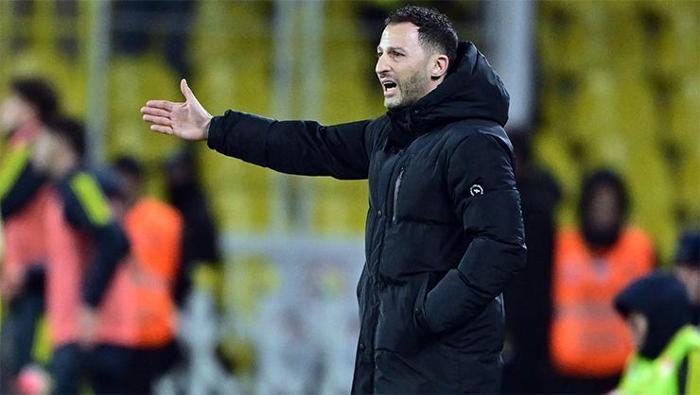 Fenerbahçe Başkanı Sadettin Saran, Domenico Tedesco ile bugün yapacağı özel görüşmenin ardından yol haritasını çizme kararı aldı. Stat çıkışı yönetici Ali Gürbüz, 