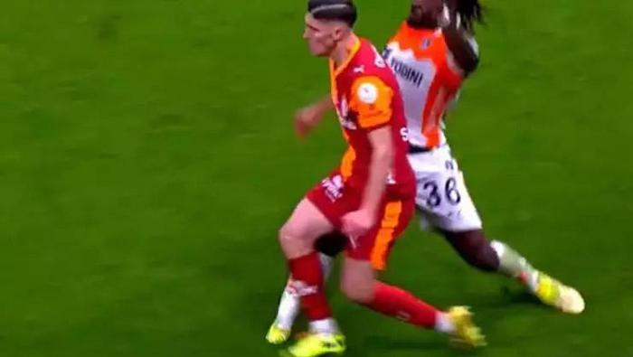 EBOSELENİN KIRMIZI KART GÖRDÜĞÜ POZİSYON