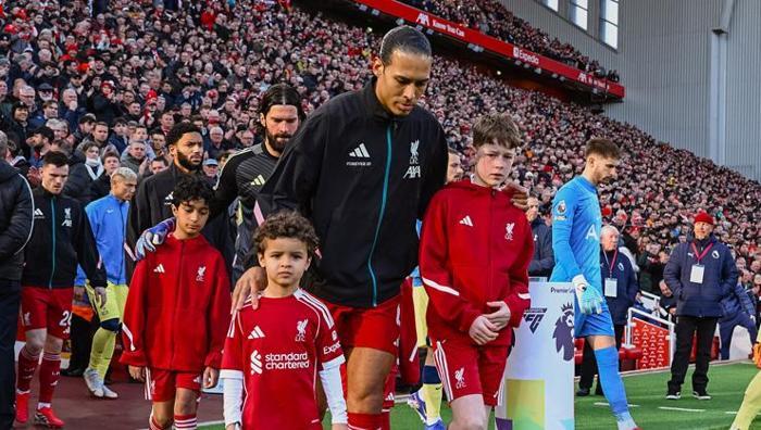 Liverpool 90da yıkıldı, Arne Slot yine Galatasaray dedi: Yüzde yüz eminim Taraftarlar yuhaladı