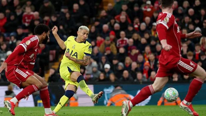 Liverpool 90da yıkıldı, Arne Slot yine Galatasaray dedi: Yüzde yüz eminim Taraftarlar yuhaladı