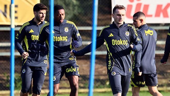 FENERBAHÇE'NİN KONUĞU GAZİANTEP FK
Fenerbahçe, Trendyol Süper Lig'in 27. hafta mücadelesinde yarın Gaziantep FK'yi konuk edecek. Chobani Stadyumu'nda oynanaca karşılaşma saat 20.00'de başlayacak.