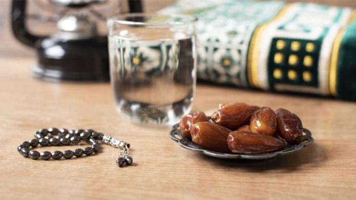 Arefe Günü Oruç Tutmanın Sevabı Nedir Arefe orucuna nasıl niyet edilir, oruç turmak bir önceki ve sonraki senenin günahlarını siler mi Hadisler ve Diyanet açıklaması