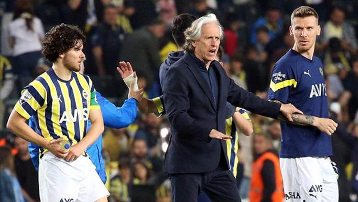 Ali Koç soyunma odasında bağırıyordu Jorge Jesustan olay Fenerbahçe itirafı: Ona tek kupasını ben kazandırdım