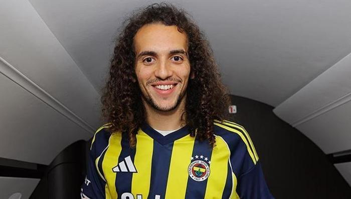 'İSTANBUL MUHTEŞEM BİR ŞEHİR'
Hem takıma hem de İstanbul'a adaptasyon sürecinden de bahseden yıldız futbolcu,