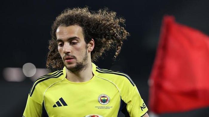 'GEÇMİŞ GEÇMİŞTE KALDI, ÖNEMLİ OLAN MAÇ MAÇ İLERLEMEK'
Fenerbahçe'nin Süper Lig'deki şampiyonluk şansını da değerlendiren Matteo Guendouzi, şunları söyledi: