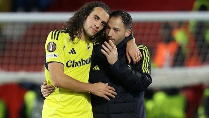 'FENERBAHÇE TARAFTARININ HER ZAMAN YANIMDA OLACAĞINI BİLİYORUM'
Son olarak taraftarlara da bir mesaj gönderden yıldız futbolcu, sözlerini şöyle tamamladı: